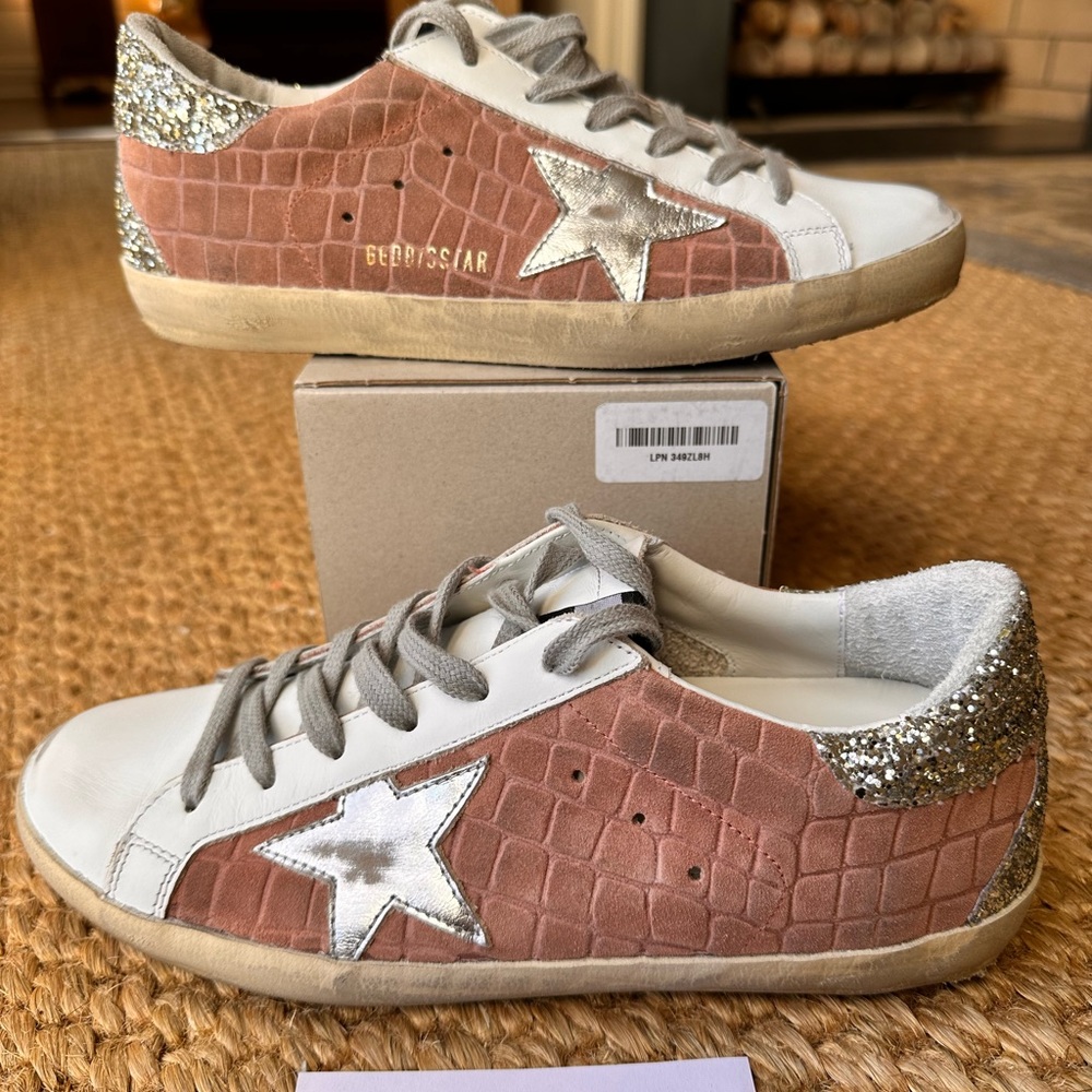 Brand new in box! Authentic Size 39 Golden Goose Superstar. Suede croc leather.